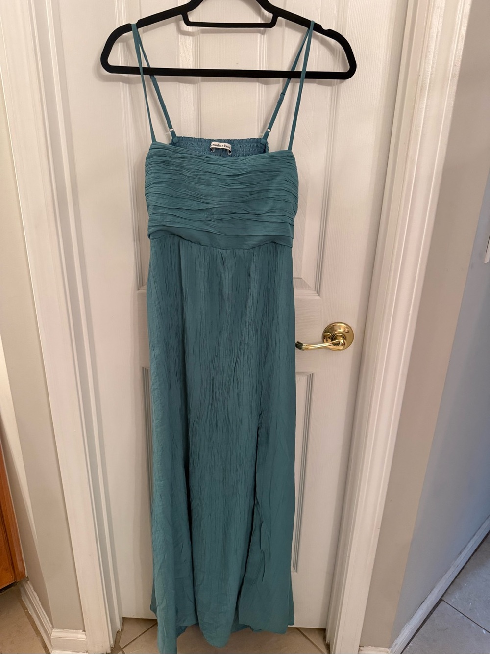 Abercrombie & Fitch Women’s Teal Spaghetti Strap Maxi Dress